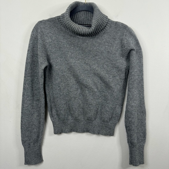 BRANDY MELVILLE Cassia Turtleneck Cowl Sweater Gray Size OS Small Wool Blend - Picture 2 of 9